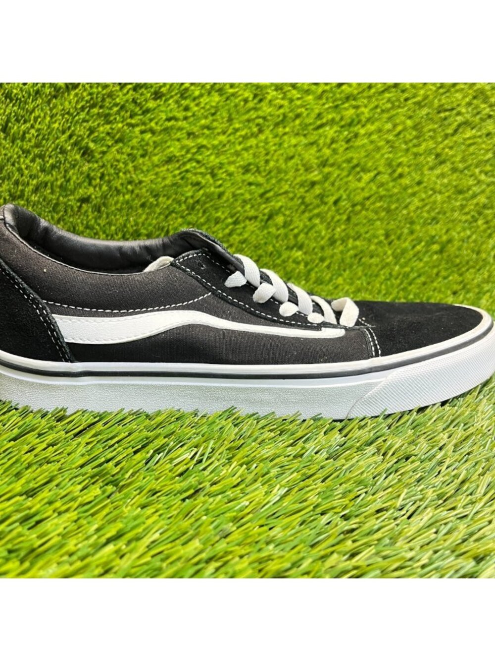 Vans Old Skool Womens Size 10 Black White Gum Athletic Skateboard Shoes Sneakers
